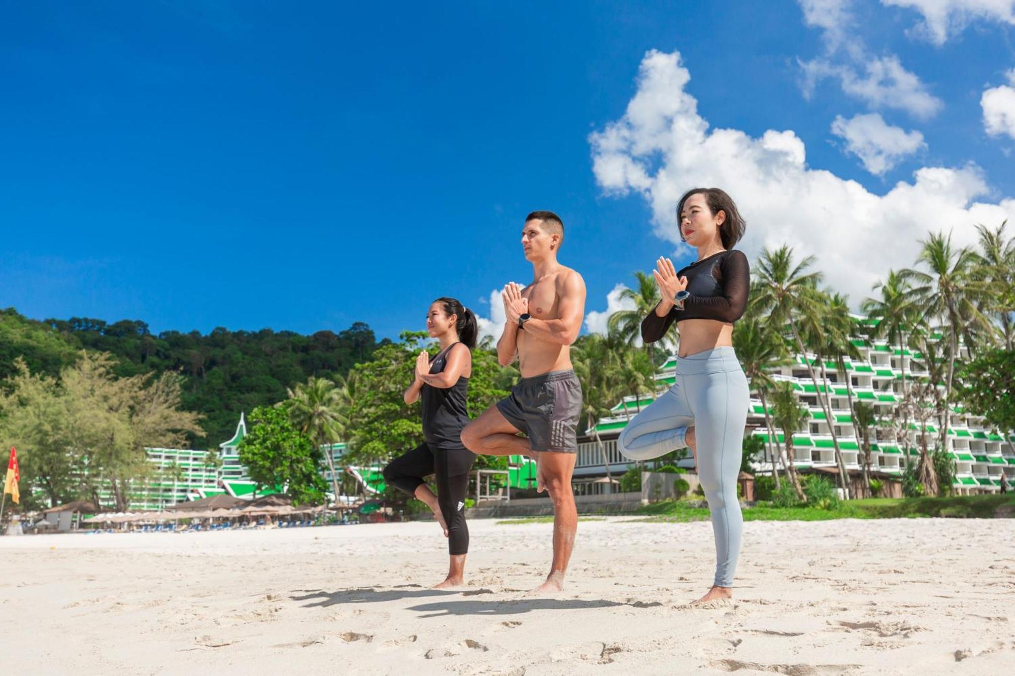 Le Meridien Phuket Beach Resort - Karon Bagian luar foto