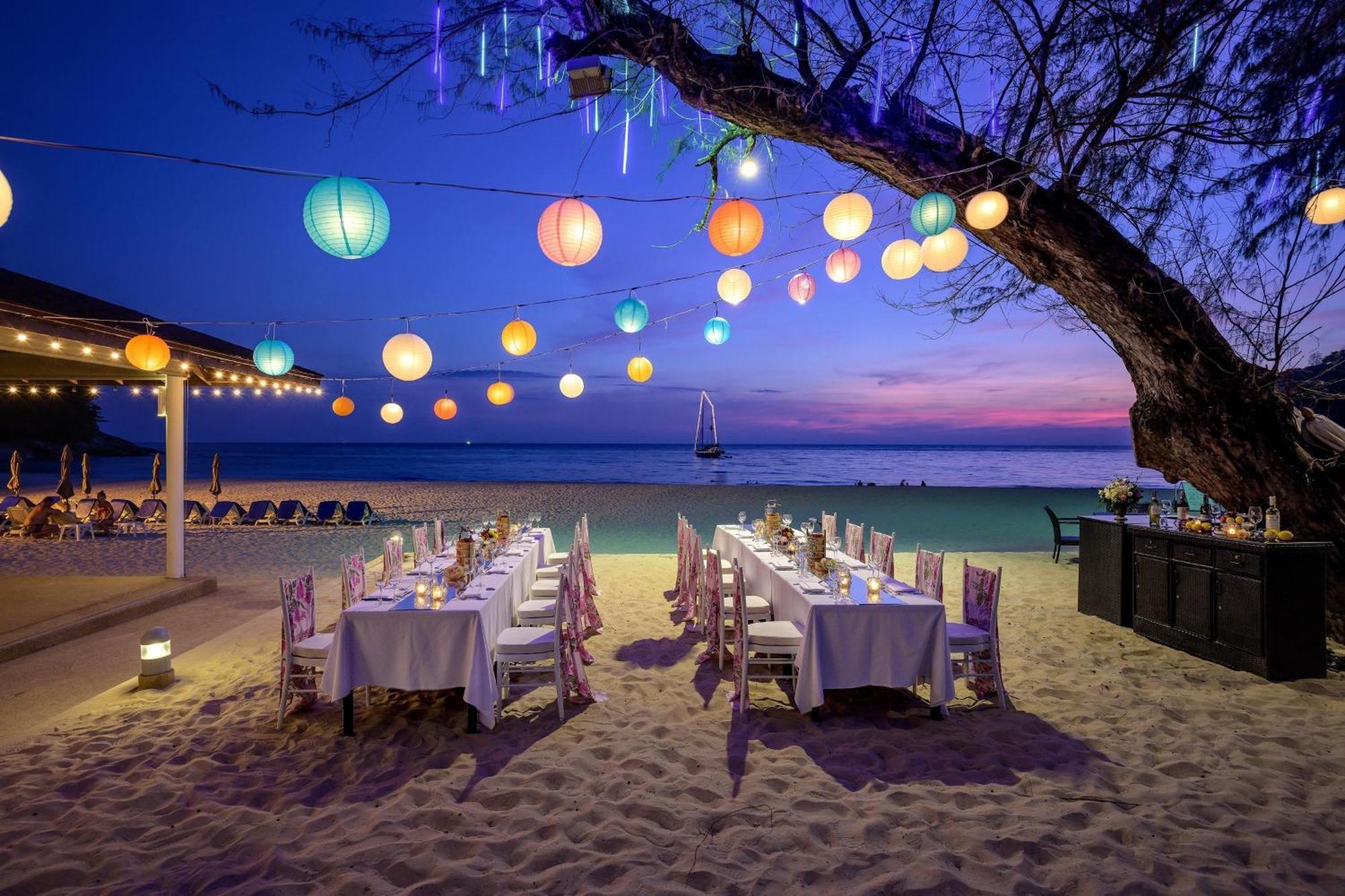 Le Meridien Phuket Beach Resort - Karon Bagian luar foto